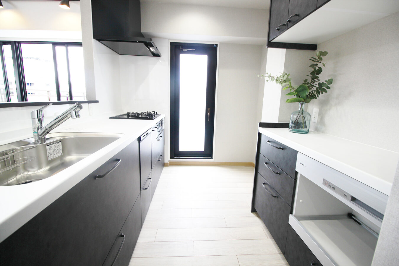 設備はもちろん、収納も出し入れしやすいPanasonicのVスタイルに。