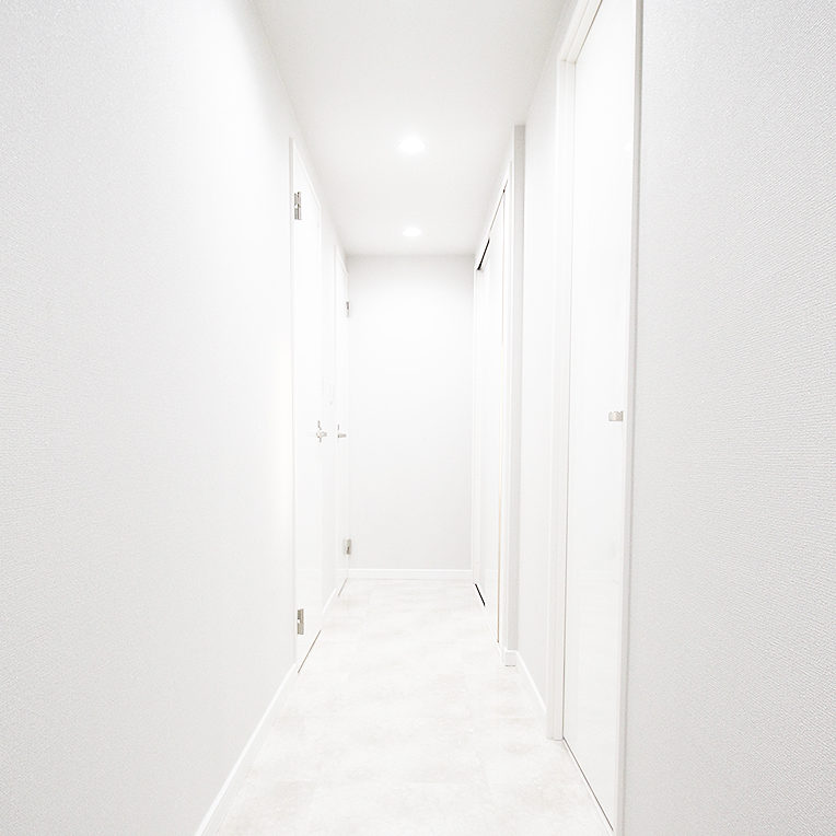 明るくホテルのような廊下